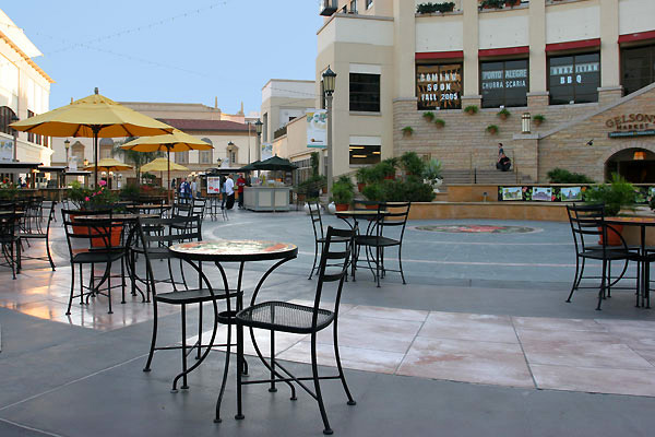 Paseo Mall 3 Paseo Mall 3